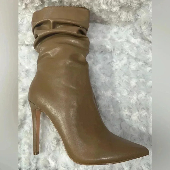 Olivia Ferguson Tan Slouchy Heeled Zipper Ankle Boots - Picture 14 of 15